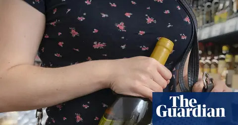 ‘I introduce myself to anyone who looks a bit jumpy’: a security guard’s take on anti-shoplifting fixes