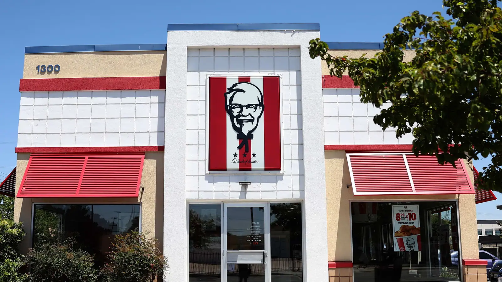 KFC to switch to Coca-Cola beverages in U.S. restaurants for the first time in decades