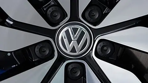 VW must concede another vehicle recall. The reason is faulty batteries.