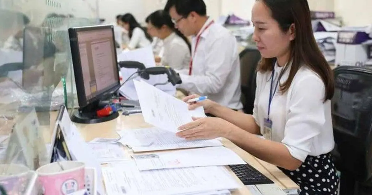 Đối tượng nào được xếp ngạch chuyên viên chính tại cấp xã?