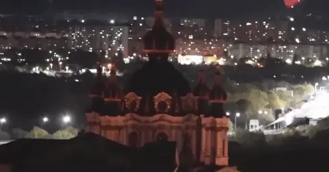 Mỹ đổ lỗi qua lại vụ “ngắt” kết nối, Tổng thống Ukraine nói sai lầm chết người