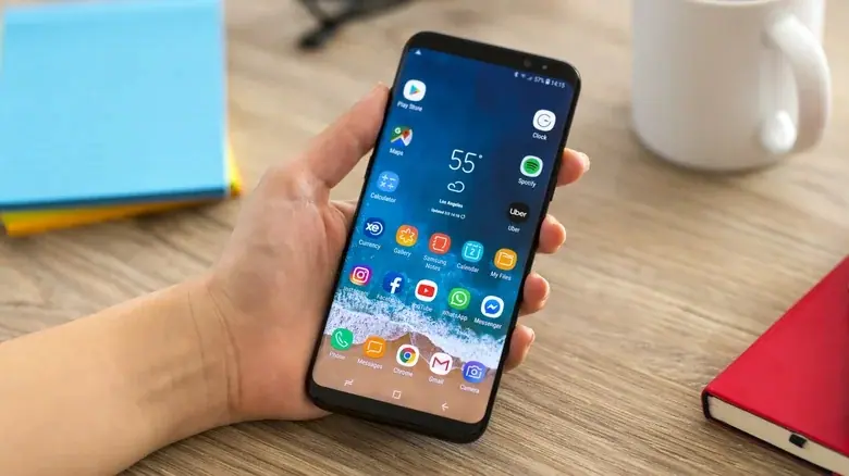 Sự việc do người dùng Nanosinx chia sẻ trên Reddit (thông qua TechRadar), lưu ý về email gửi từ noreply-phone-verification@google.com và việc hệ thống thu thập mã định danh SIM cùng siêu dữ liệu máy…