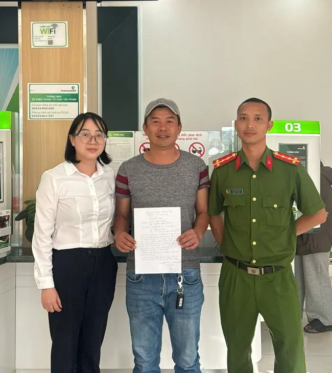 Nguyễn Lộc Tài SN 1985 chuyển khoản 900.000.000 đồng vào tài khoản của Nguyễn Công Mạnh cùng ở Lâm Đồng: Công an rà soát giao dịch - Ảnh 1.