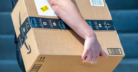 Amazon to hire 300,000 workers for seasonal jobs this year