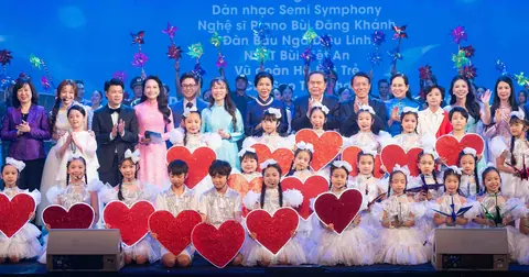 HDBank cùng Vikki Digital Bank "Kết nối yêu thương" trao hy vọng đến phụ nữ và trẻ em