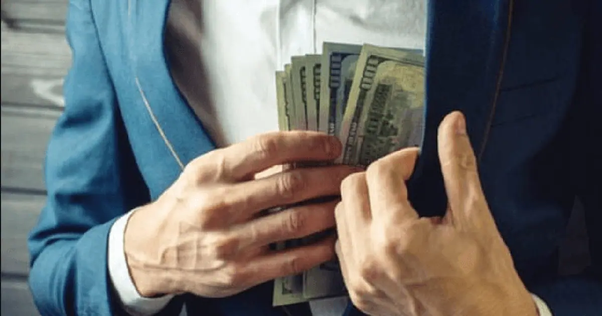 Một người Việt có thêm nhiều tiền nhất thế giới ngày 21/10, vượt qua cả Elon Musk, Warren Buffet