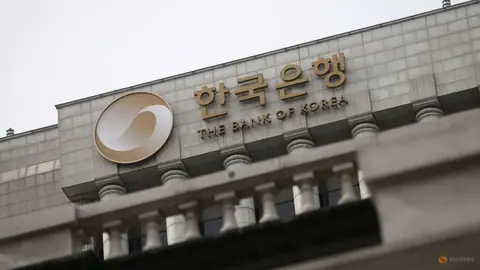 Bank of Korea holds rates as expected after back-to-back hikes