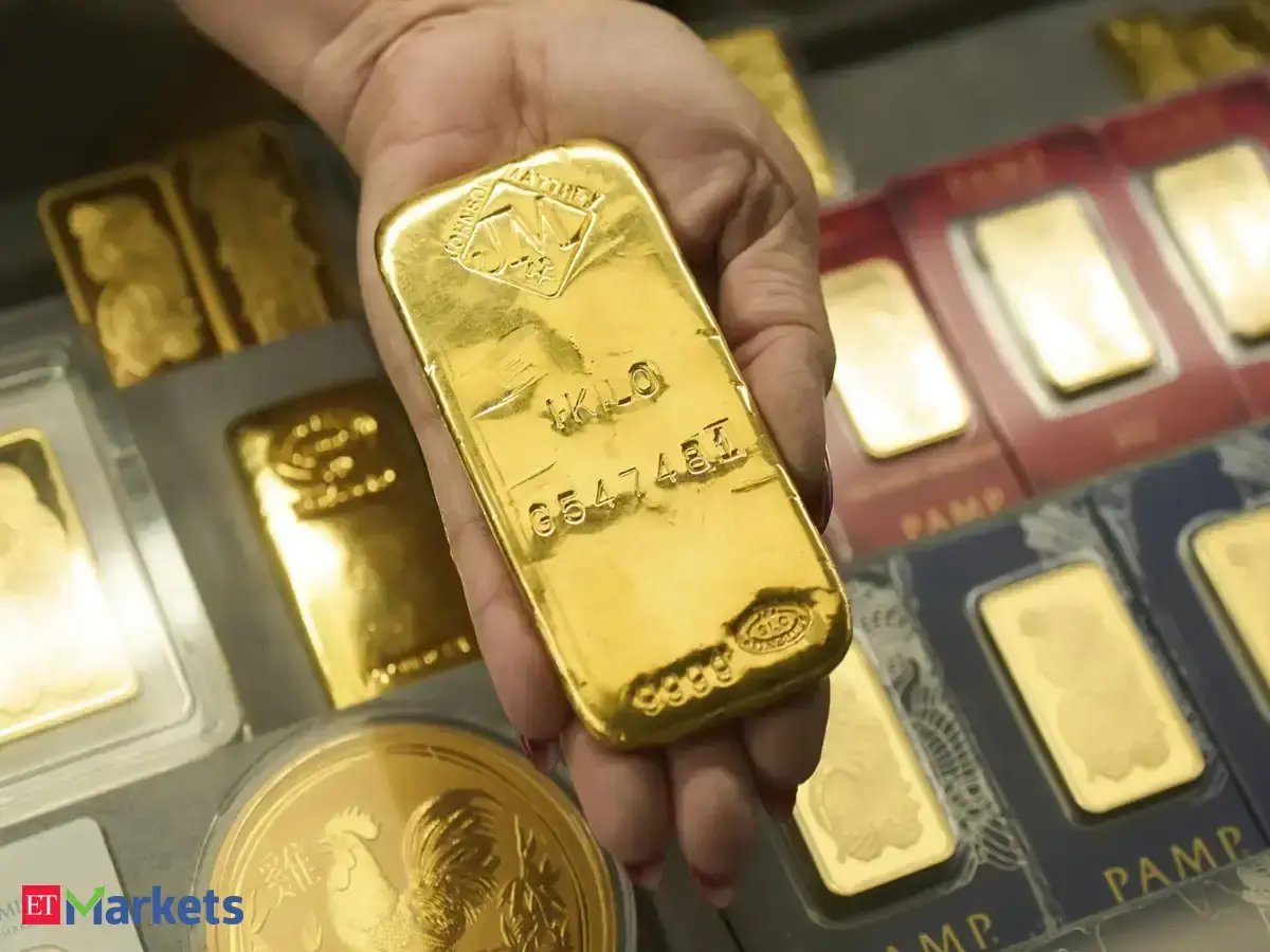 Gold eases as investors await Fed signals on rate path