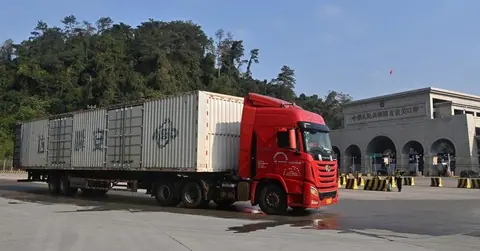 Malaysia tính đường vòng qua 4 nước ASEAN để đưa một mặt hàng tới Trung Quốc: Việt Nam nằm trong kế hoạch