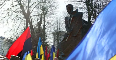 Lviv ở Ukraine tôn vinh ‘kiến trúc sư của tội ác diệt chủng’, Ba Lan phẫn nộ