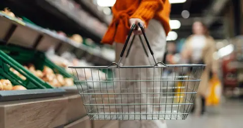 Warren warns of "food insecurity crisis" from SNAP cuts and prices