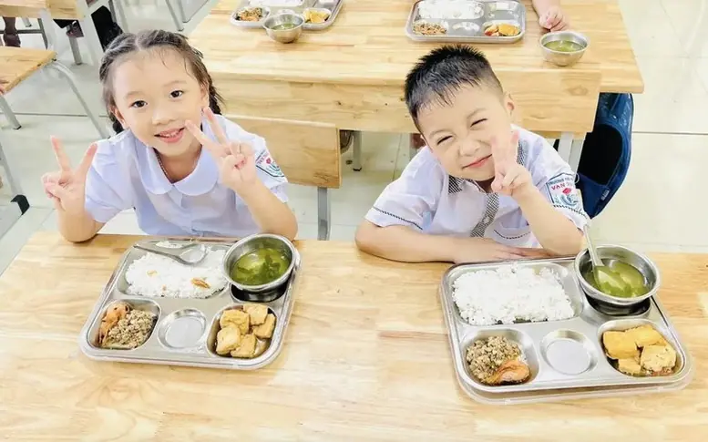 Công điện của Thủ tướng Chính phủ về việc tăng cường bảo đảm an toàn, chất lượng bữa ăn nội trú, bán trú trong các cơ sở giáo dục