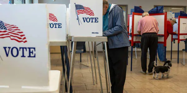 Corruption is voters' top issue ahead of midterm election, CNBC survey shows