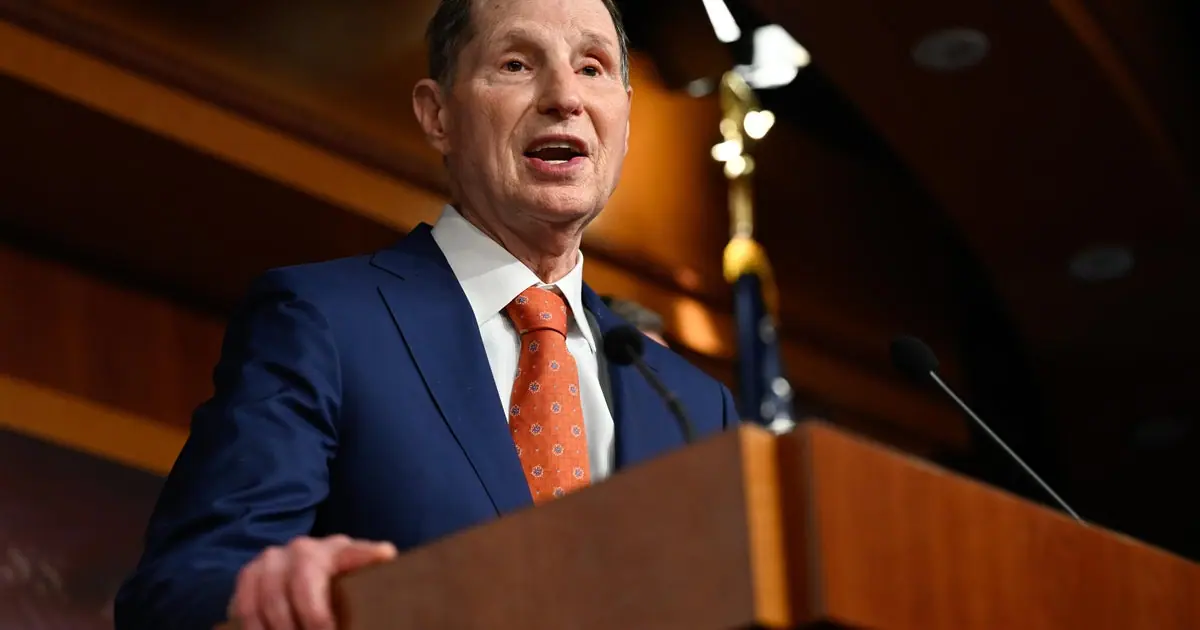 AI could take your job. Here's how Congress wants to help workers.