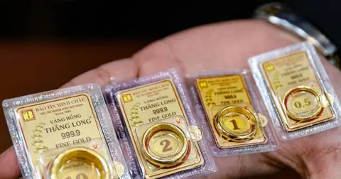 Vì sao mua bán vàng từ 5 triệu đồng không được dùng tiền mặt, mà không phải 10 triệu, 20 triệu,...?