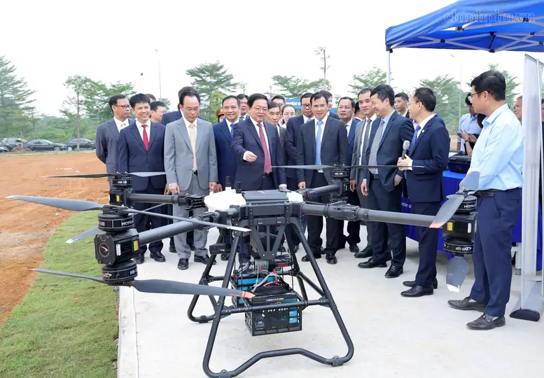 Đại học Quốc gia Hà Nội cần tiên phong phát triển công nghệ, giải quyết những bài toán lớn của quốc gia- Ảnh 7.