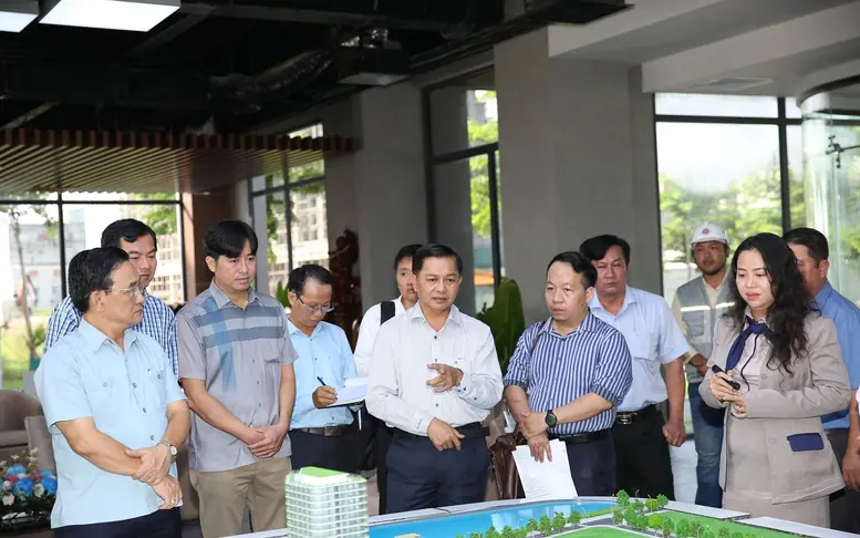 Giải ngân vốn đầu tư công đạt 65,9% kế hoạch, một số bộ, cơ quan chậm tiến độ - Ảnh 4.