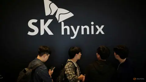 SK Hynix unveils shareholder return plan worth $75 billion after posting 7-fold jump in Q3 profit