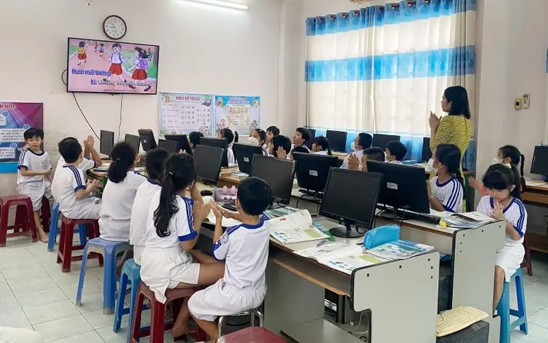 Giáo viên tiểu học phải có bằng cử nhân trở lên - Ảnh 5.
