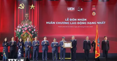 Tổng Bí thư, Chủ tịch nước Tô Lâm dự Lễ kỷ niệm 50 năm thành lập Đại học Kinh tế TPHCM