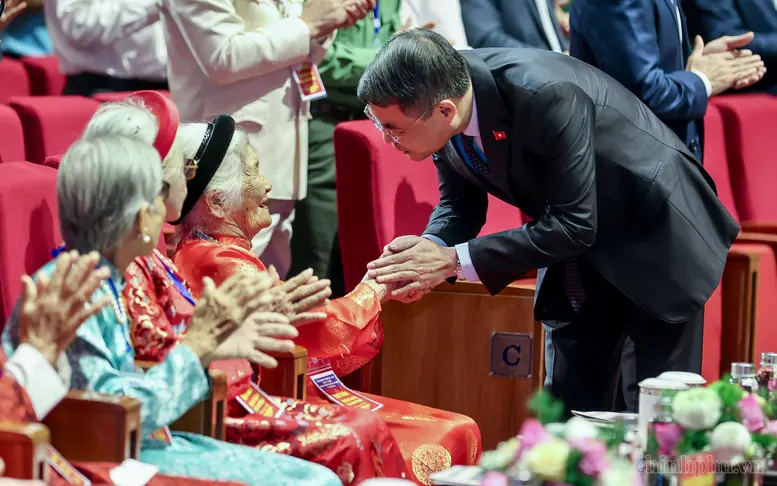 Ban hành Kế hoạch triển khai thi hành Pháp lệnh sửa đổi, bổ sung Pháp lệnh Ưu đãi người có công với cách mạng - Ảnh 6.