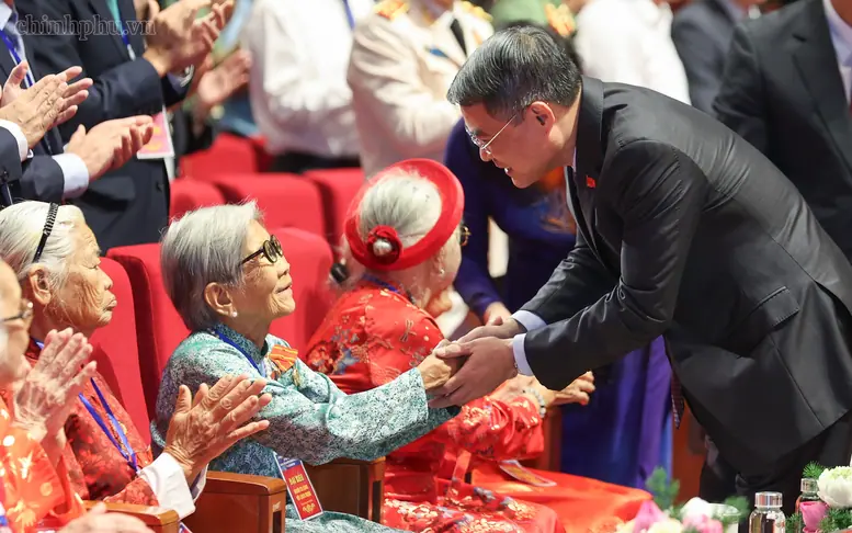 Ban hành Kế hoạch triển khai thi hành Pháp lệnh sửa đổi, bổ sung Pháp lệnh Ưu đãi người có công với cách mạng - Ảnh 5.