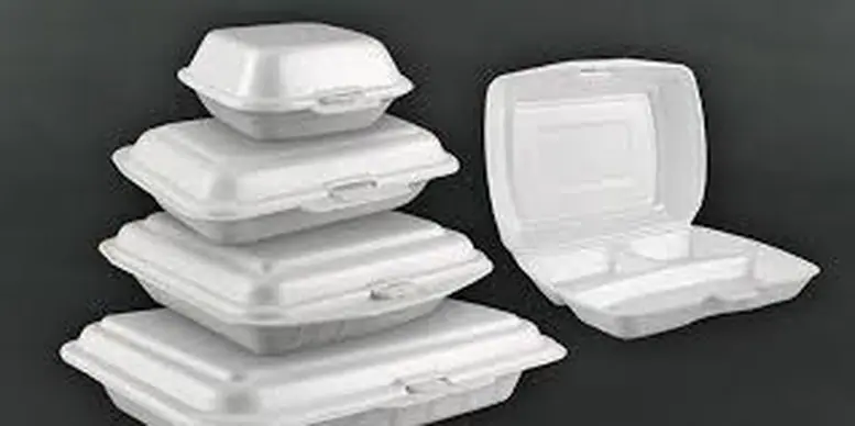 Cảnh báo nguy cơ mất an toàn thực phẩm từ bao bì kém chất lượng - Ảnh 2.