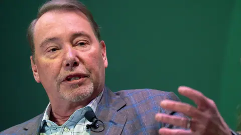 Bond investor Jeff Gundlach talks to CNBC about Fed's rate pause, Warsh reducing vote-setting meetings