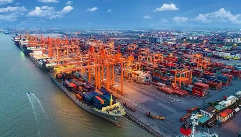 Xuất nhập khẩu hàng hóa vượt mốc 1.000 tỷ USD sau 10 tháng - Ảnh 1.