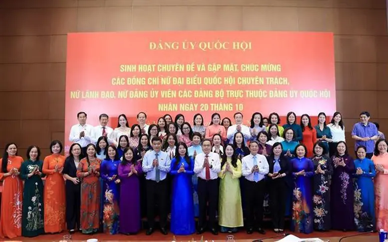 Tổng Bí thư, Chủ tịch nước Tô Lâm gặp mặt nữ đại biểu Quốc hội khóa XVI - Ảnh 5.
