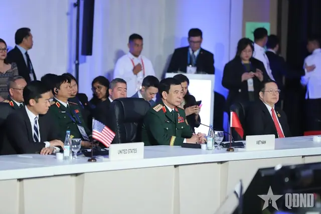 Phan Van Giang calls for united and resilient ASEAN at 13th ADMM+ - Ảnh 1.