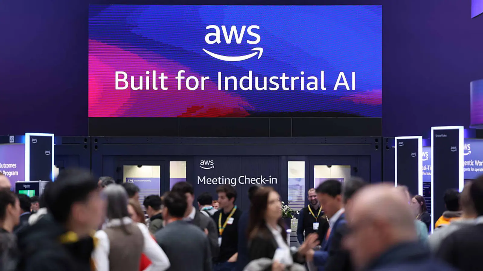 Amazon AWS posts 39% revenue growth as cloud rivals also accelerate