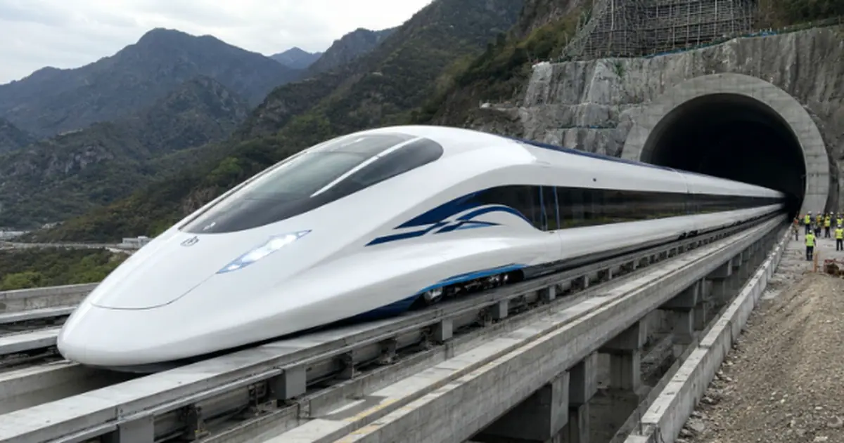 Dừng thi công tuyến tàu cao tốc 500 km/h do chi phí đội lên gấp đôi, rút ngắn thời gian di chuyển giữa hai thành phố lớn chỉ còn 1 tiếng