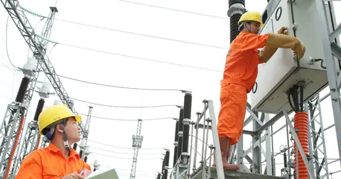 Tin vui về giá điện, thuế xăng dầu